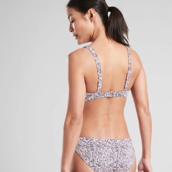 Athleta Aqualuxe Batik Bra-Sized Floral Mid Coverage Bikini Top 40B/C Adjustable - Picture 9 of 10